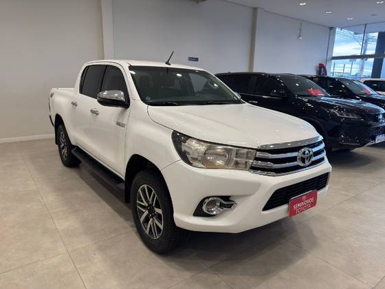 TOYOTA HILUX 2.8 SRV 4X4 CD 16V DIESEL 4P AUTOMÁTICO